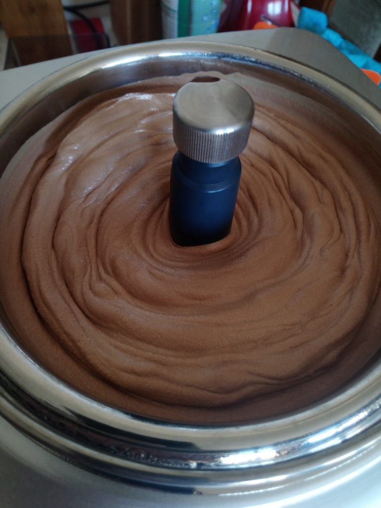 Glace au chocolat noir avec la turbine Gelato de Magimix